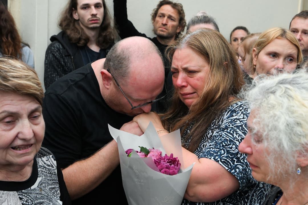 Første begravelser etter Bondi-massakren