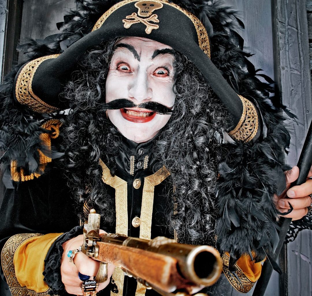 «Kaptein Sabeltann» utnevnt til ridder