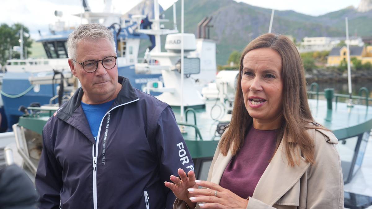 Marianne Sivertsen Næss et al. poserer for et bilde