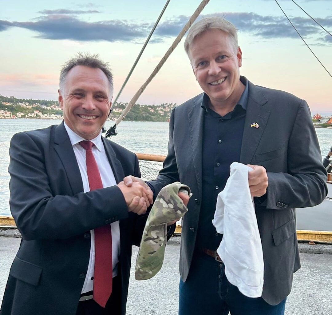 Vil undersøke regjeringens kjøp av masker til 100 millioner kroner