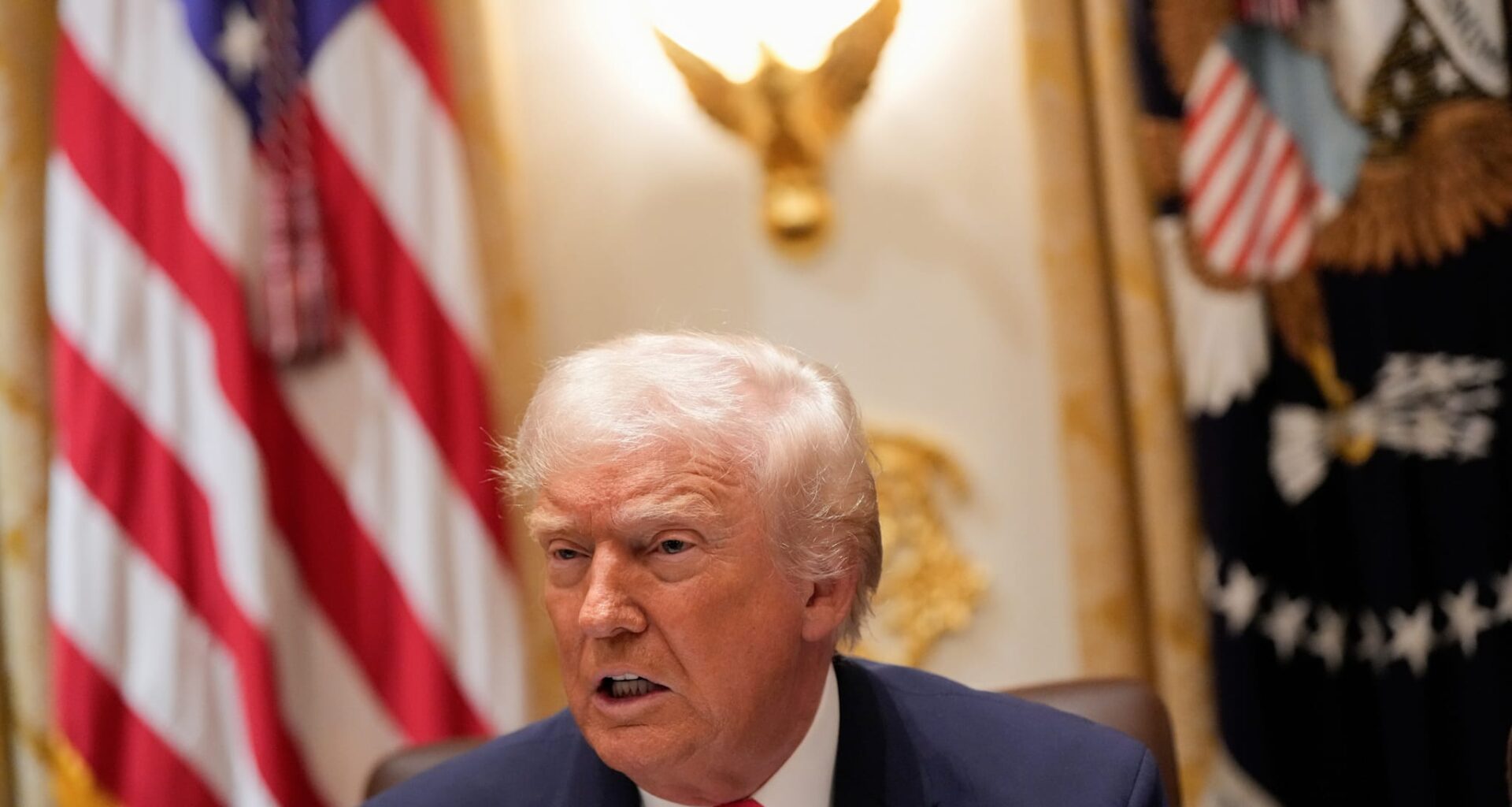 Donald Trump i Det hvite hus tirsdag 2. desember. Nå mener han at innvandringen er i ferd med å endre Europa fullstendig.