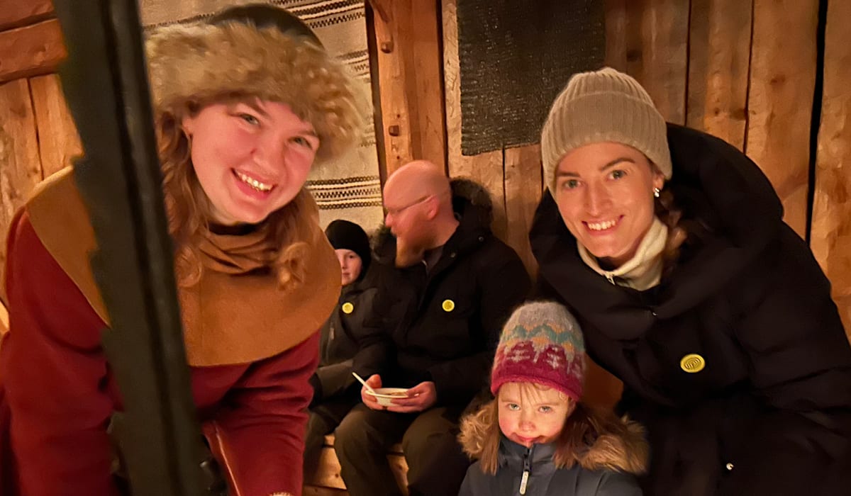 (+) Skumle og lyse tradisjoner samlet store og små - ht.no