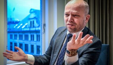 Trygve Slagsvold Vedum mener MDG villeder om oljekommisjonen