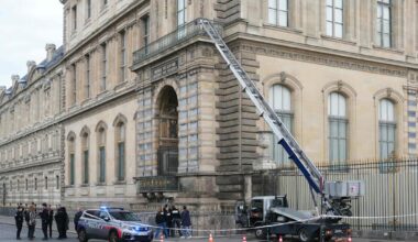 Louvre-tyvene var bare 30 sekunder unna politiet
