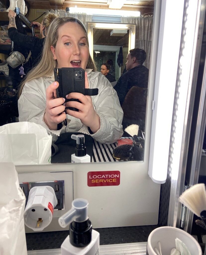 Tuva Adine Billing, Nissene i skjul