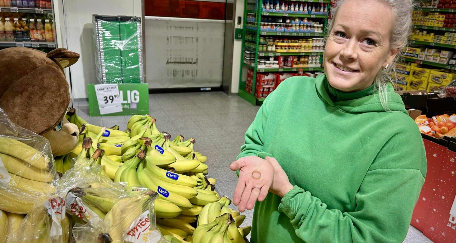 Nyheter, Kiwi | Fant gullring i bananene: – Vi håper eieren tar kontakt