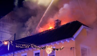 Brann i butikklokale i Kristiansand – naboar blir evakuerte – NRK Sørlandet – Lokale nyheter, TV og radio