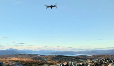 Vil bruke drone for å dokumentere dødsårsak hos tamrein – NRK Sápmi