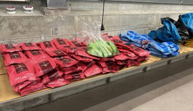 en stor haug med vannpipetobakk, frukttobakk (Bildebeskrivelsen er laget av en KI-tjeneste)