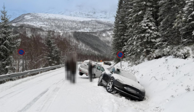 Trafikkuhell på Nysæterveien i Sykkylven