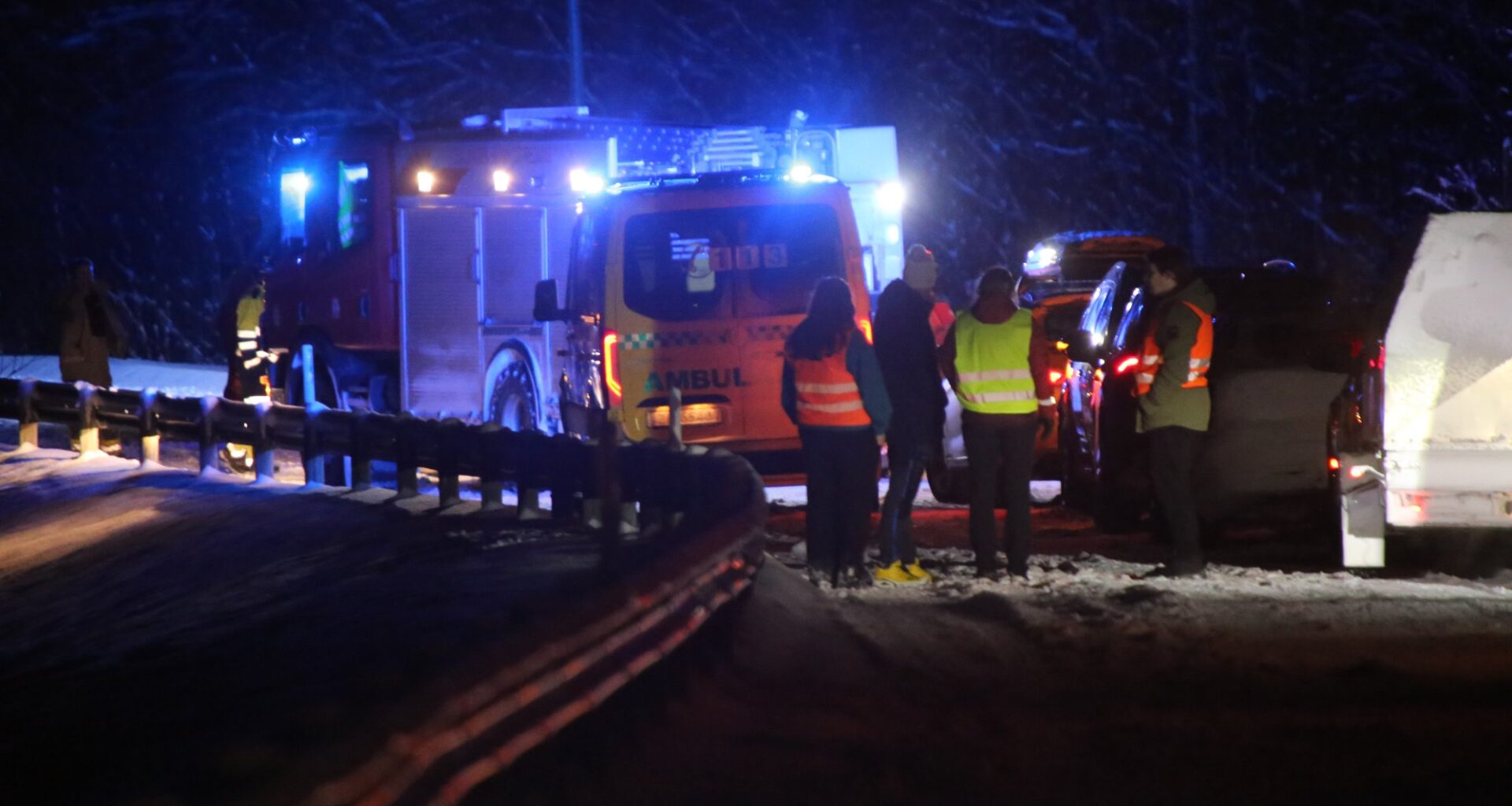 Trafikk, Ulykke | To personbiler i kollisjon: – Bekreftet omkommet