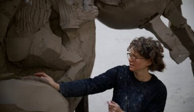 Kultur og underholdning, Kistefos | Avduker gigantskulptur på Kistefos: – Tretten tonn med bronse