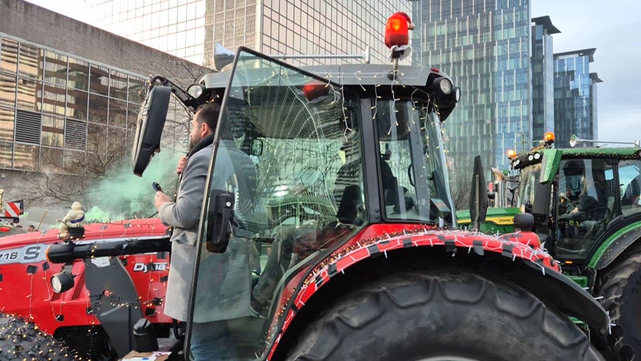 EU, Demonstrasjon | Bondelagslederen til stede under EU-protester: – Det gjør et stort inntrykk - Nationen