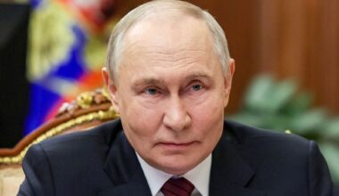 Vladimir Putin, Putin | Tysk ekspert: 360 000 russiske soldater står klare ved NATO-grensen