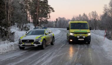 Snøscooter gjennom isen i Verdal – NRK Trøndelag – Lokale nyheter, TV og radio