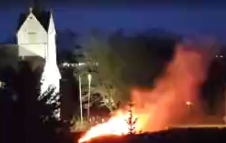 Brann – politiet mistenker bruk av fyrverkeri