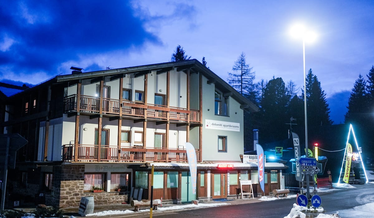 Botn fant kompisen Bakken livløs på hotellrommet: – Fullstendig sjokktilstand