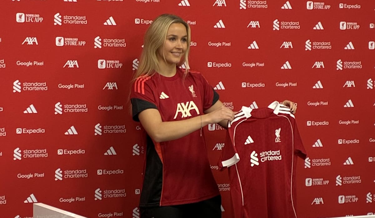 Fikk kontrakt med Liverpool: - Jeg er så stolt av henne - avisa-st.no