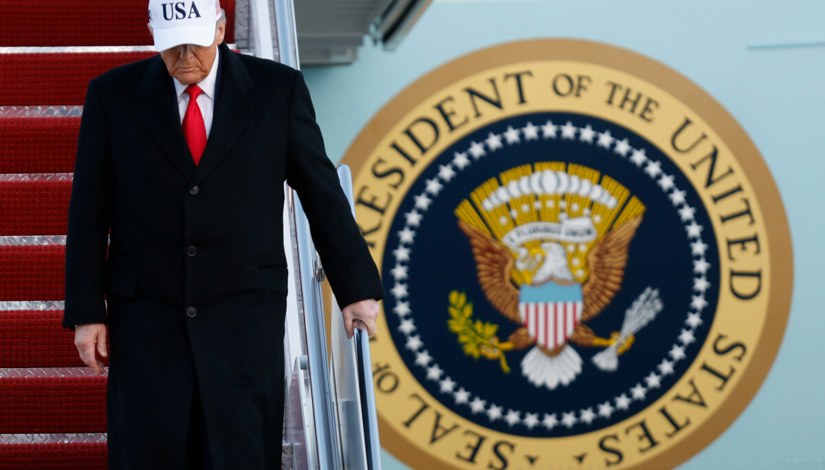 USA stanser behandling av innvandrervisum fra over 70 land