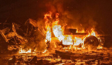 Ukrainas energinett kneler etter russiske angrep – Zelenskyj erklærer unntakstilstand