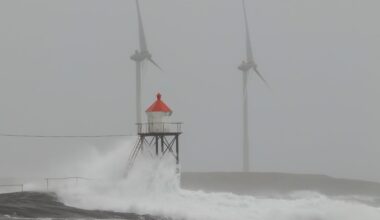 Varsler kraftige vindkast: – Pass på julepynten