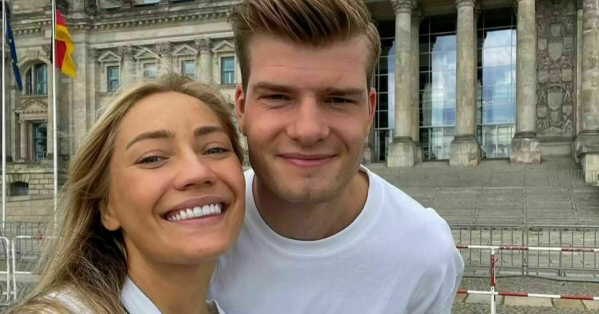 Babylykke for Alexander Sørloth og Lena Selnes