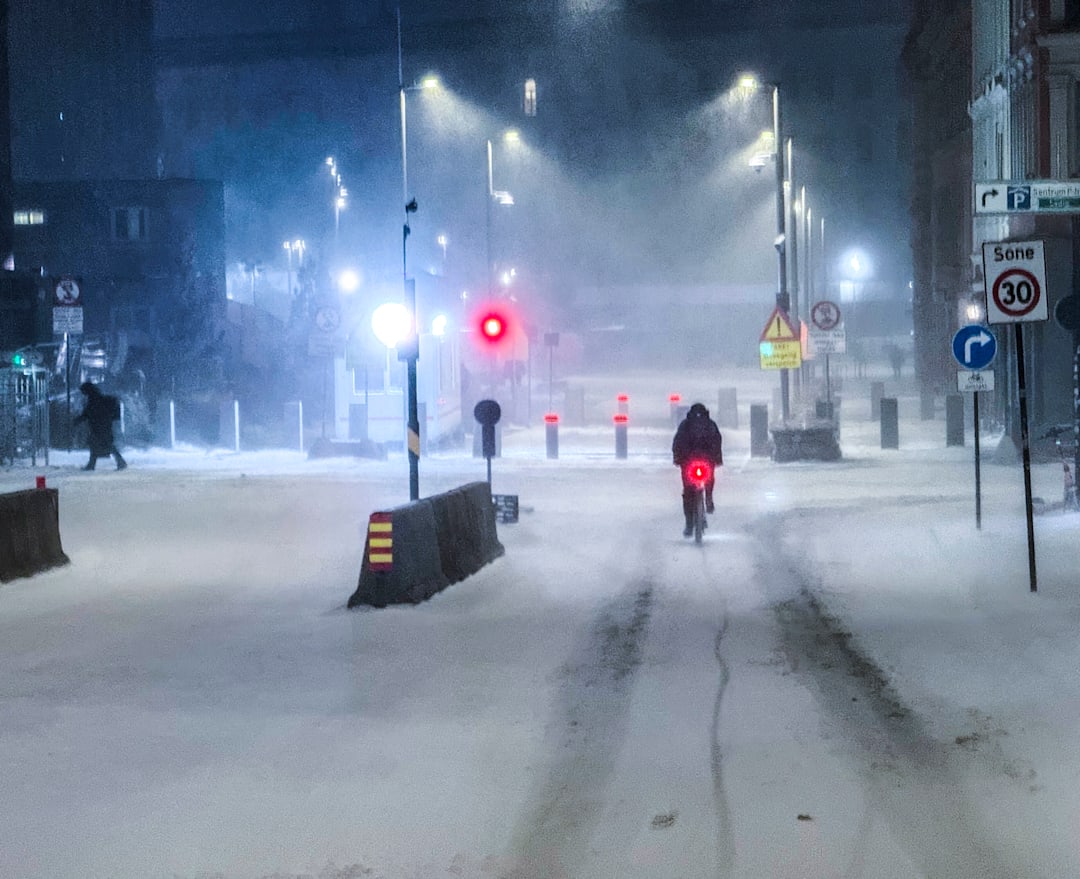 Glatte veier på Østlandet: - Beregn god tid