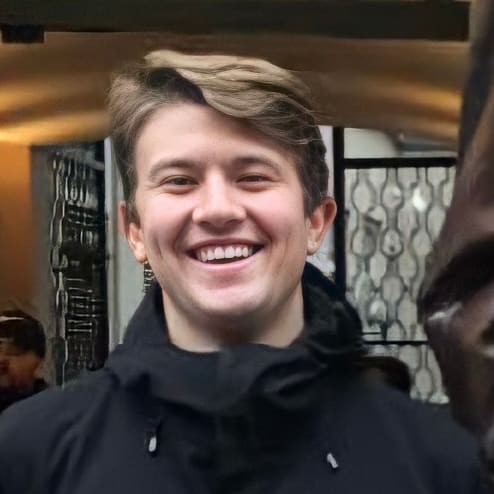 Henrik Davidsen Hellevik, VG