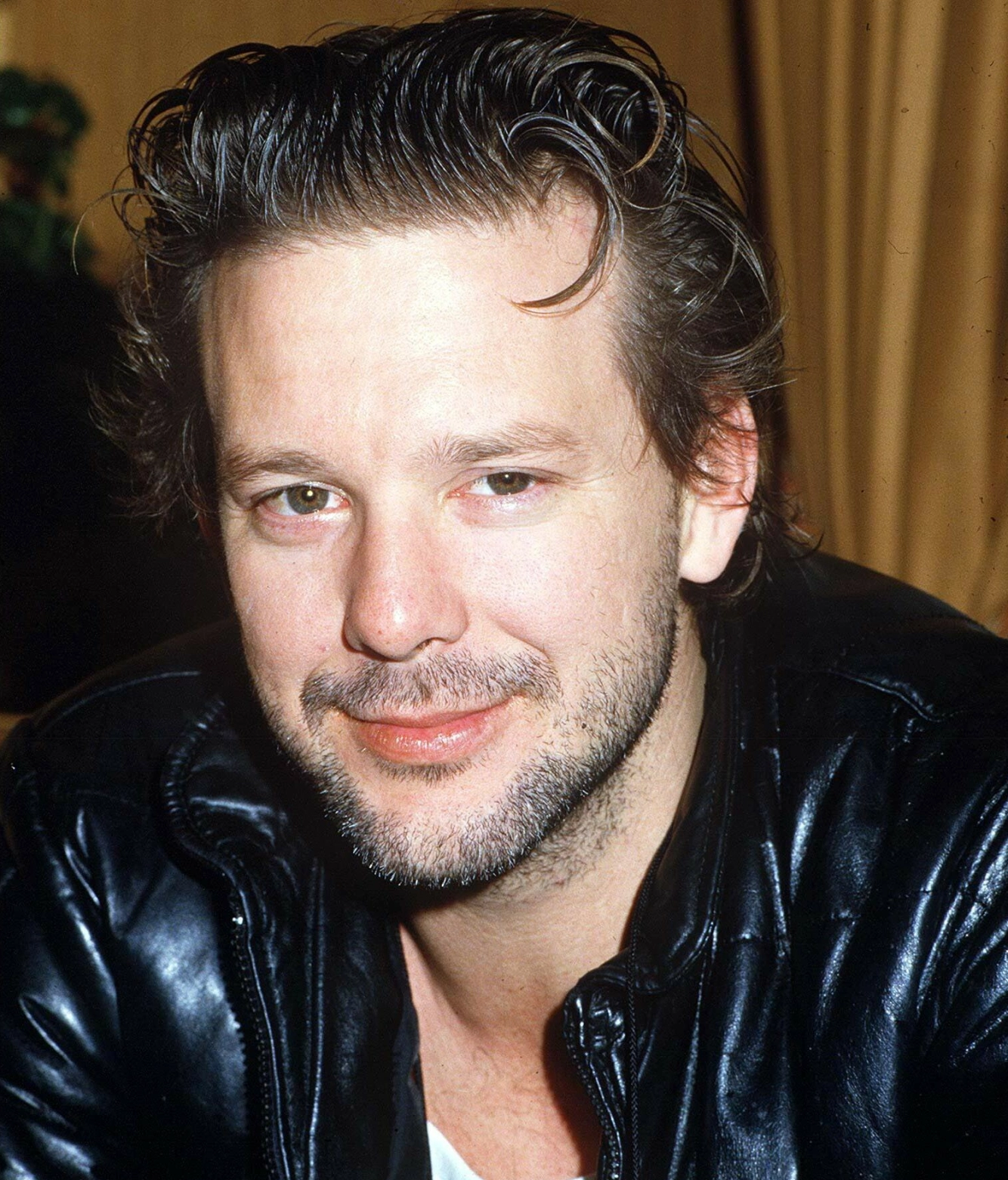 TILBAKEBLIKK: Mickey Rourke avbildet i 1985, samme år som han spilte inn filmene «9 1/2 Weeks» og «Angel Heart». Foto: Peter Brooker/REX/NTB