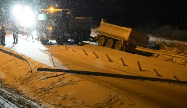 Trafikk, Politi | Vogntog ødela over 200 meter med rekkverk - Oppland Arbeiderblad
