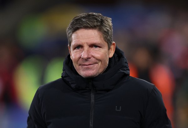 Soccer Football - Premier League - Crystal Palace v Fulham - Selhurst Park, London, Britain - January 1, 2026
Crystal Palace manager Oliver Glasner before the match REUTERS/David Klein EDITORIAL USE ONLY. NO USE WITH UNAUTHORIZED AUDIO, VIDEO, DATA, FIXTURE LISTS, CLUB/LEAGUE LOGOS OR 'LIVE' SERVICES. ONLINE IN-MATCH USE LIMITED TO 120 IMAGES, NO VIDEO EMULATION. NO USE IN BETTING, GAMES OR SINGLE CLUB/LEAGUE/PLAYER PUBLICATIONS. PLEASE CONTACT YOUR ACCOUNT REPRESENTATIVE FOR FURTHER DETAILS..