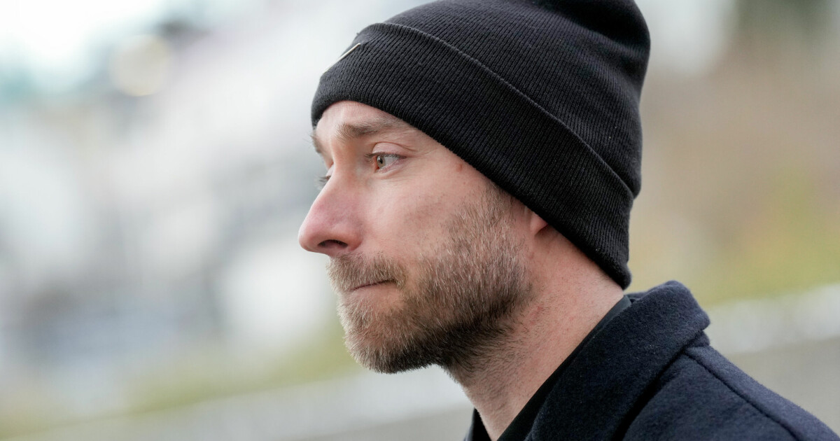 Direktesending av Åge Hareides bisettelse: Fotballegender samles i Molde