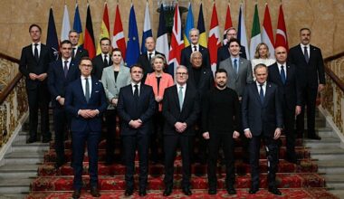 Våpenhvile eller fredsavtale i Ukraina?