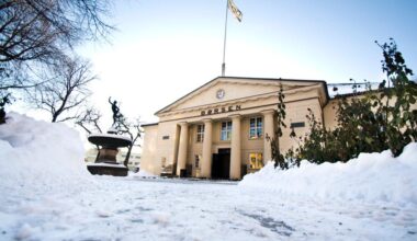 Oslo Børs marginalt opp: Kraftig oppgang for shippingaksjer – aksje stuper etter milliardrush