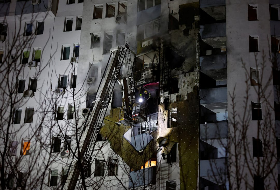 Russland angriper Kyiv og Lviv med missiler og droner