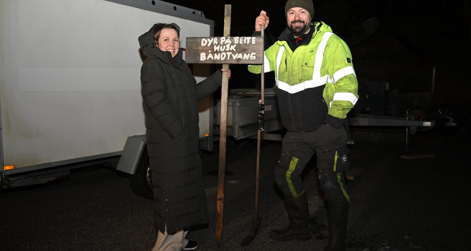 Nyheter, Askøy | Maria Revheim Thorbjørnsen og John Henrik Revheim Thorbjørnsen måtte evakuere fra huset da det brant på Hanøy på Hauglandshella på Askøy