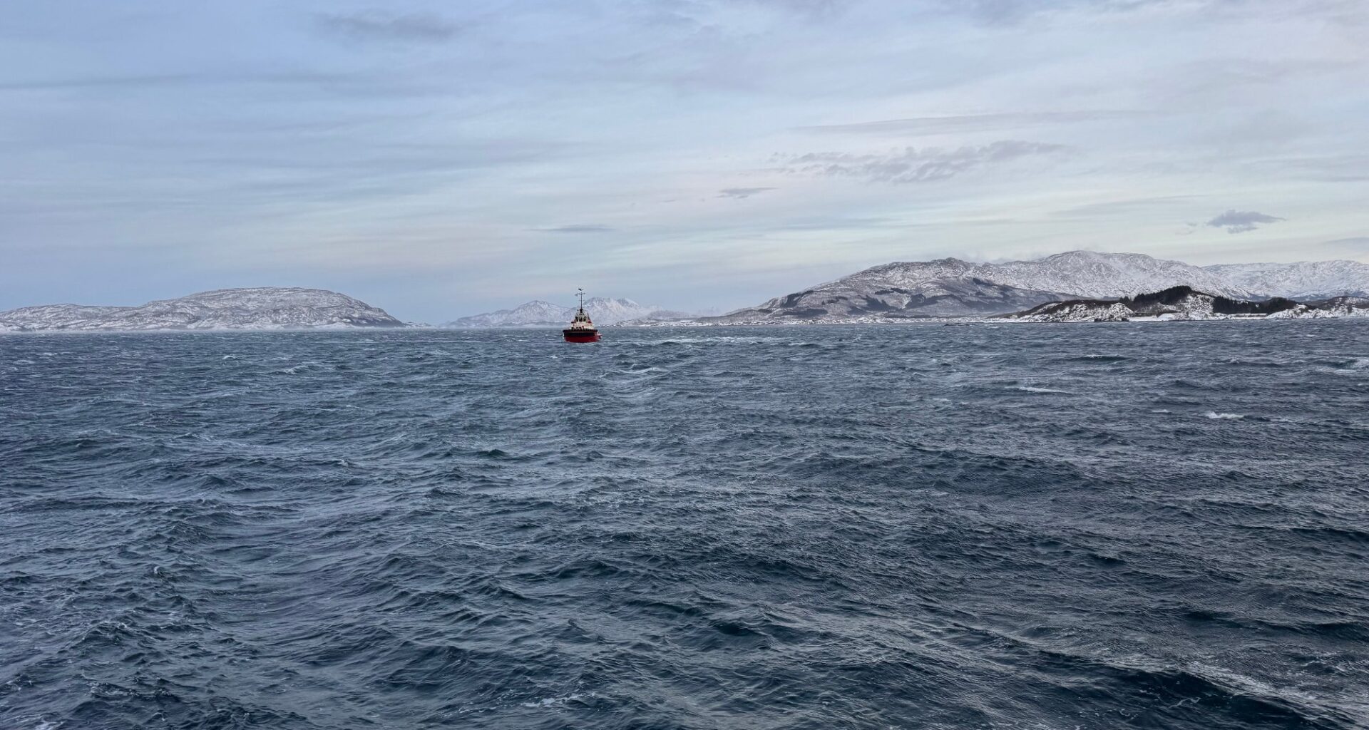 Vær, Sandnessjøen | Været skaper trøbbel: Politiet rykket ut og flere avganger innstilt