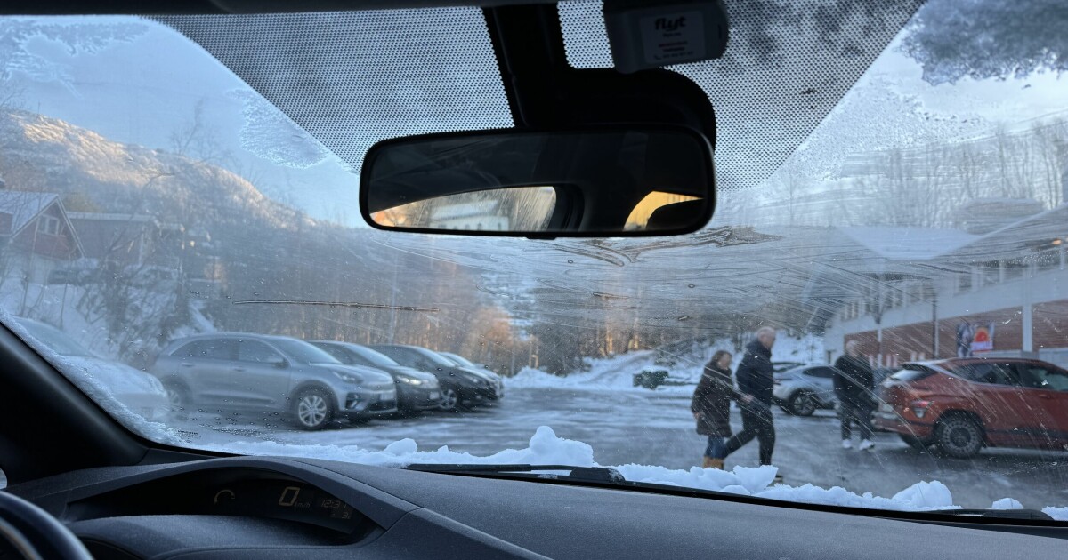 Skrape rutene: Så mange kjører med dårlig sikt