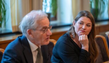 Regjeringen sier nei til kontrollkomiteen: Vil ikke utlevere Telenor-dokumenter