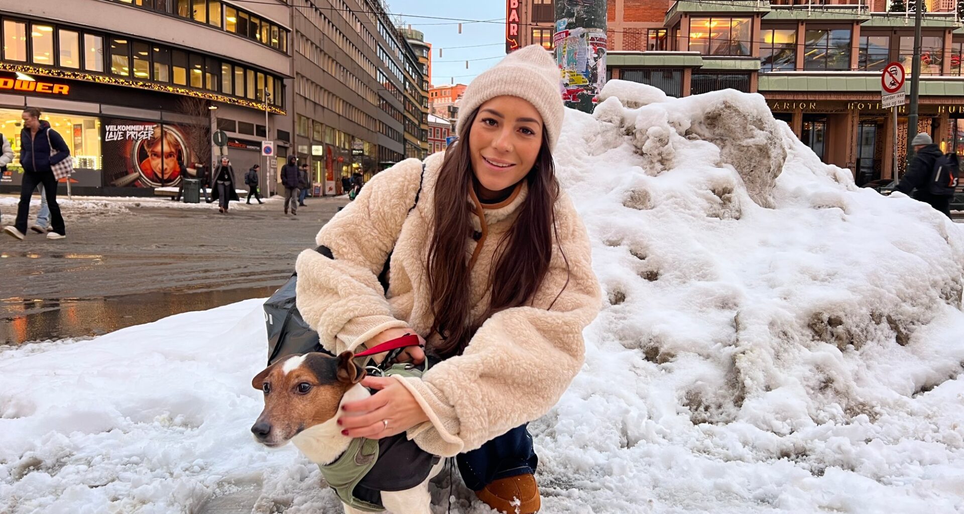 Sentrum, Trafikk og kollektiv | Hundeeiere i sjokk etter hendelsen på Jernbanetorget: – Vi går her hver dag - Avisa Oslo