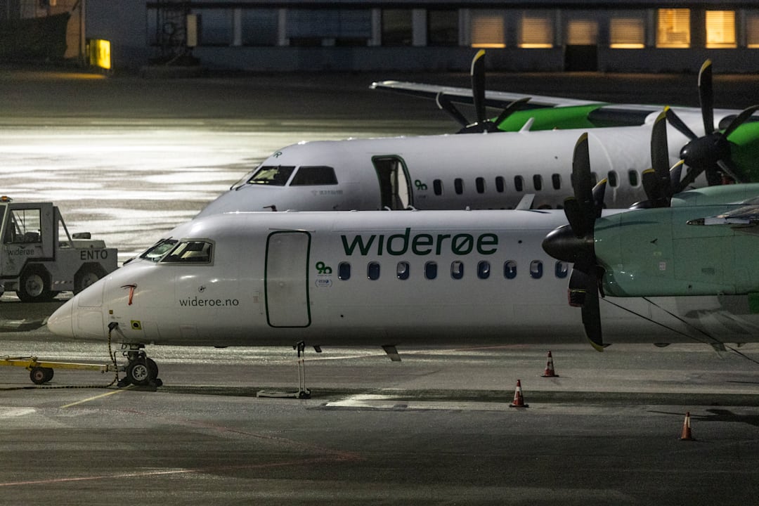 Undersøker om danske soldater avfyrte skudd mot Widerøe-fly