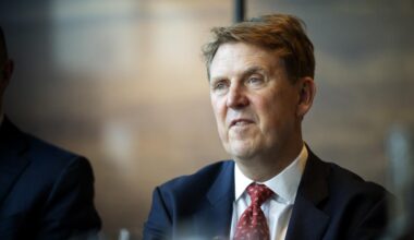 Analysesjef John Olaisen liker taperaksje i oljesektoren - Finansavisen