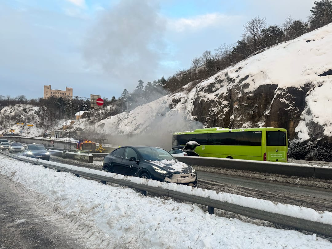 Bussbrann på E18 i Oslo