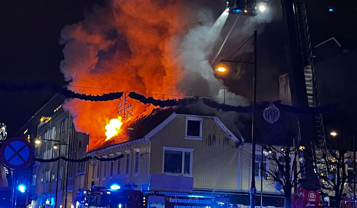 (+) Har koblet på Kripos etter brann - fvn.no