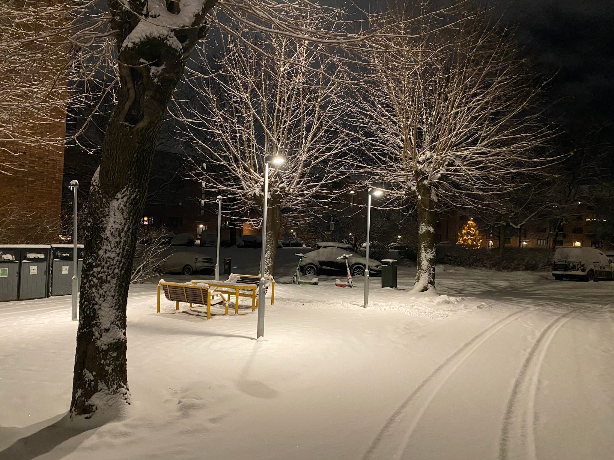 Det har kommet noe mindre snø enn først ventet. Her fra Kampen i Oslo torsdag morgen.
