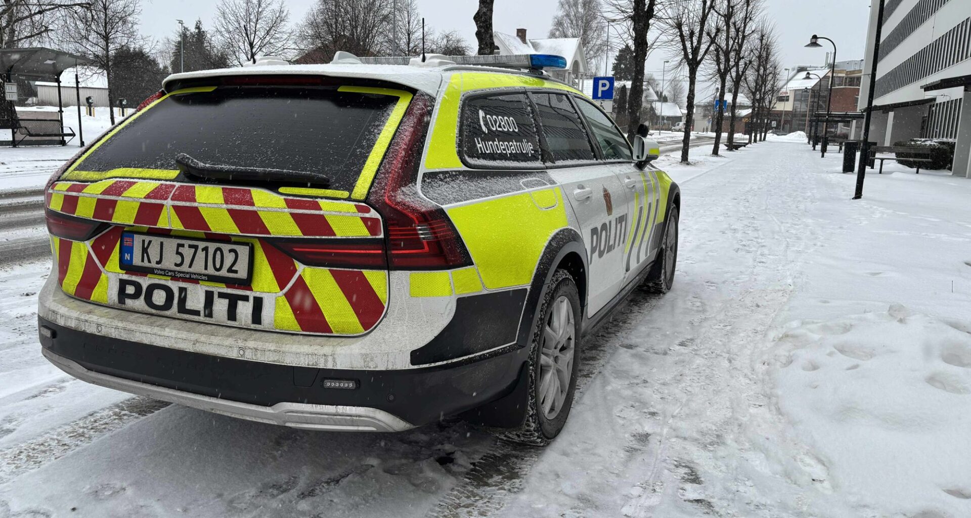 Truende mann med kleshenger utløste politiaksjon