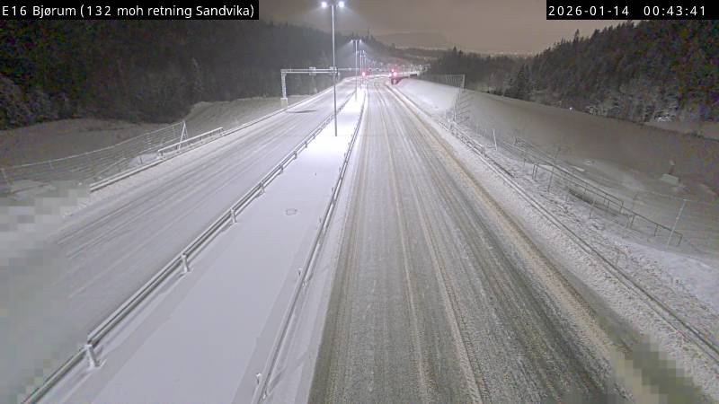 E16 Bjørum. Retning Sandvika . Webkamera: Statens vegvesen