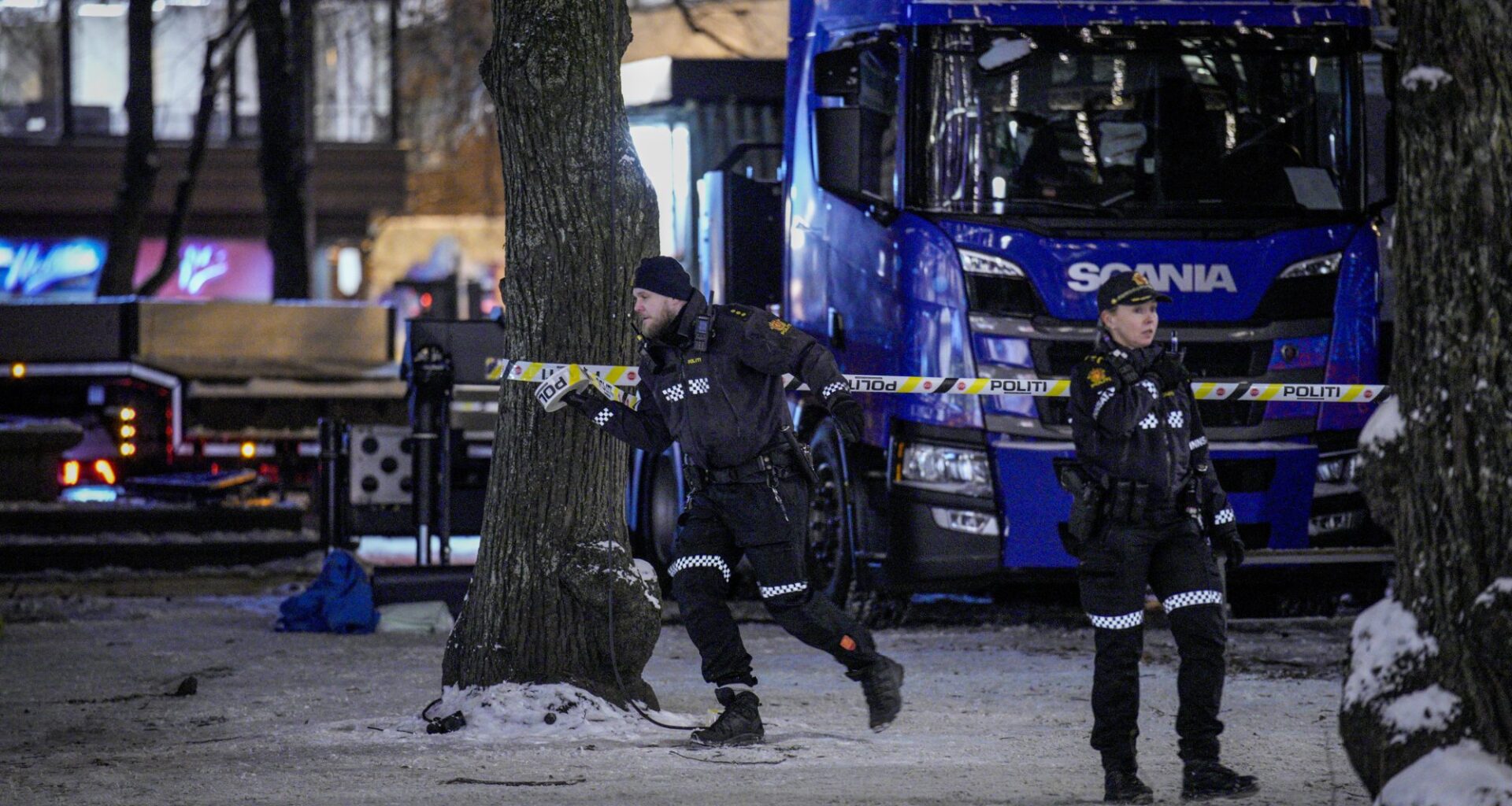 Ulykke, Spikersuppa | En person kritisk skadet etter arbeidsulykke – skulle rigge ned julemarked