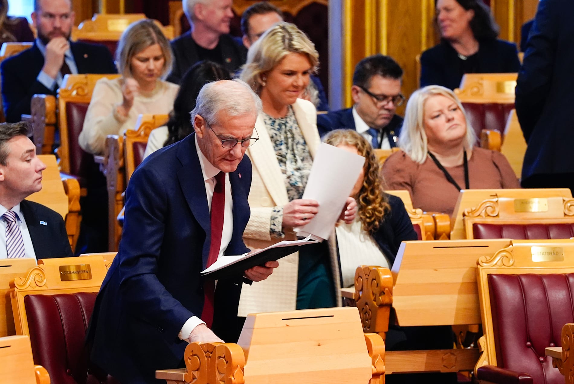 Erfaringar frå andre land tyder på at Jonas Gahr Støre (Ap) neppe tener på å bli strengare i innvandringspolitikken.