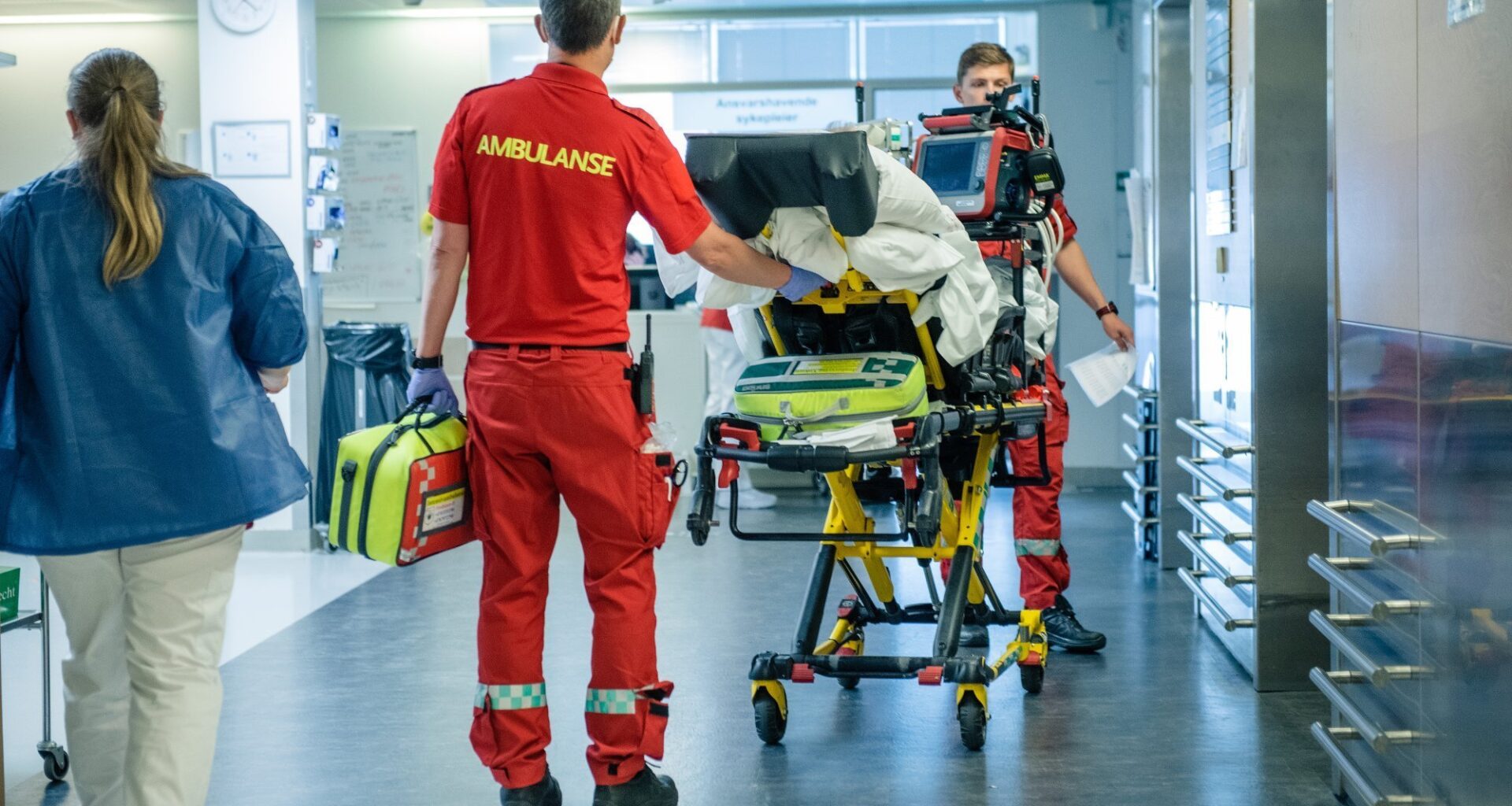 Ambulanse, Ahus | Legen ringte for å skjelle ut ambulanseteamet: – Uakseptabelt